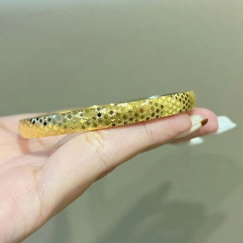 成都锦江黄金收购